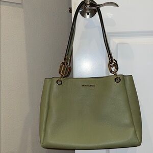 Michael Kors Sage Green Shoulder Bag with Classic Design